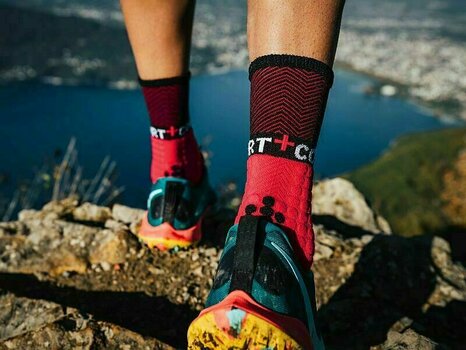 Чорапи за бягане
 Compressport Pro Racing Socks Winter Trail Black/Red T3 Чорапи за бягане - 3