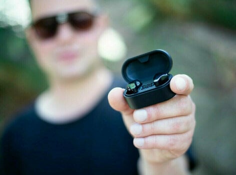 True Wireless In-ear LAMAX Taps1 Black - 8