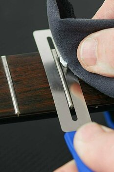 Strumento di manutenzione della chitarra MusicNomad MN144 Total Fretboard Care Kit - 4