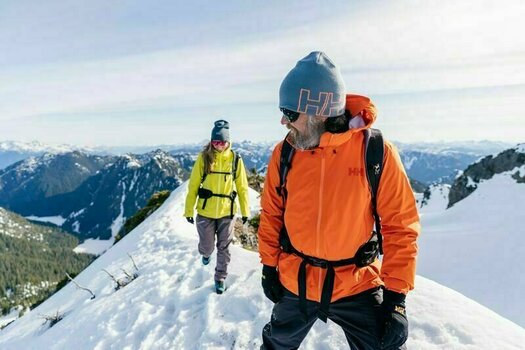 Skifahren Trekking Bergsteigen und für den Winter – Flexible Herrenmütze mit Logo Helly Hansen OUTLINE BEANIE – Jersey Mütze zum Wandern