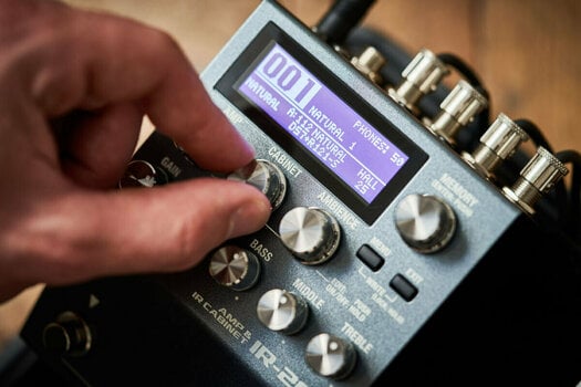 Pré-amplificador/amplificador em rack Boss IR-200 - 16