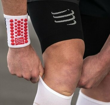 Běžecké návleky na ruce Compressport Sweatbands 3D.Dots White/Red UNI Běžecké návleky na ruce - 2