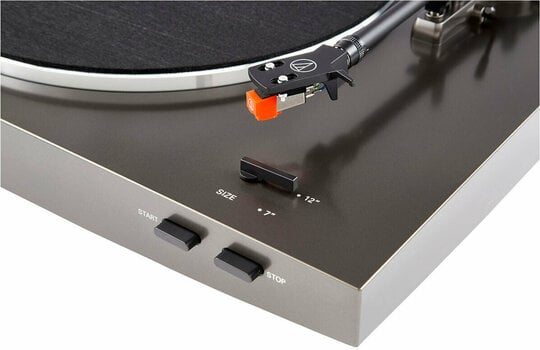 Hi-Fi Turntable
 Audio-Technica AT-LP2X - 6