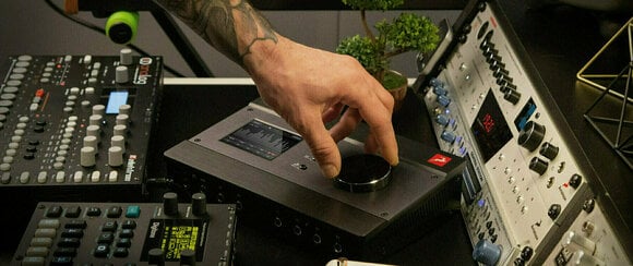 Thunderbolt audio převodník - zvuková karta Antelope Audio Zen Tour Synergy Core - 11