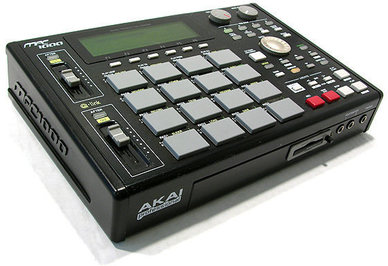 Zvukový modul Akai MPC 1000 BK