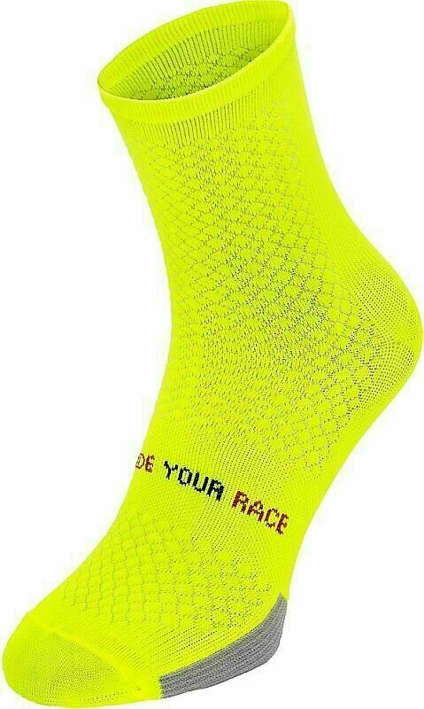 Чорапи за колоездене R2 Endurance Bike Socks Neon Yellow S Чорапи за колоездене