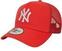 Kšiltovka New York Yankees 9Forty MLB AF Trucker League Essential Red/White UNI Kšiltovka