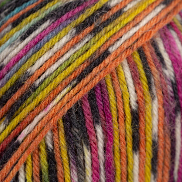 Knitting Yarn Drops Fabel Print Print 920 Fantasy Land Knitting Yarn