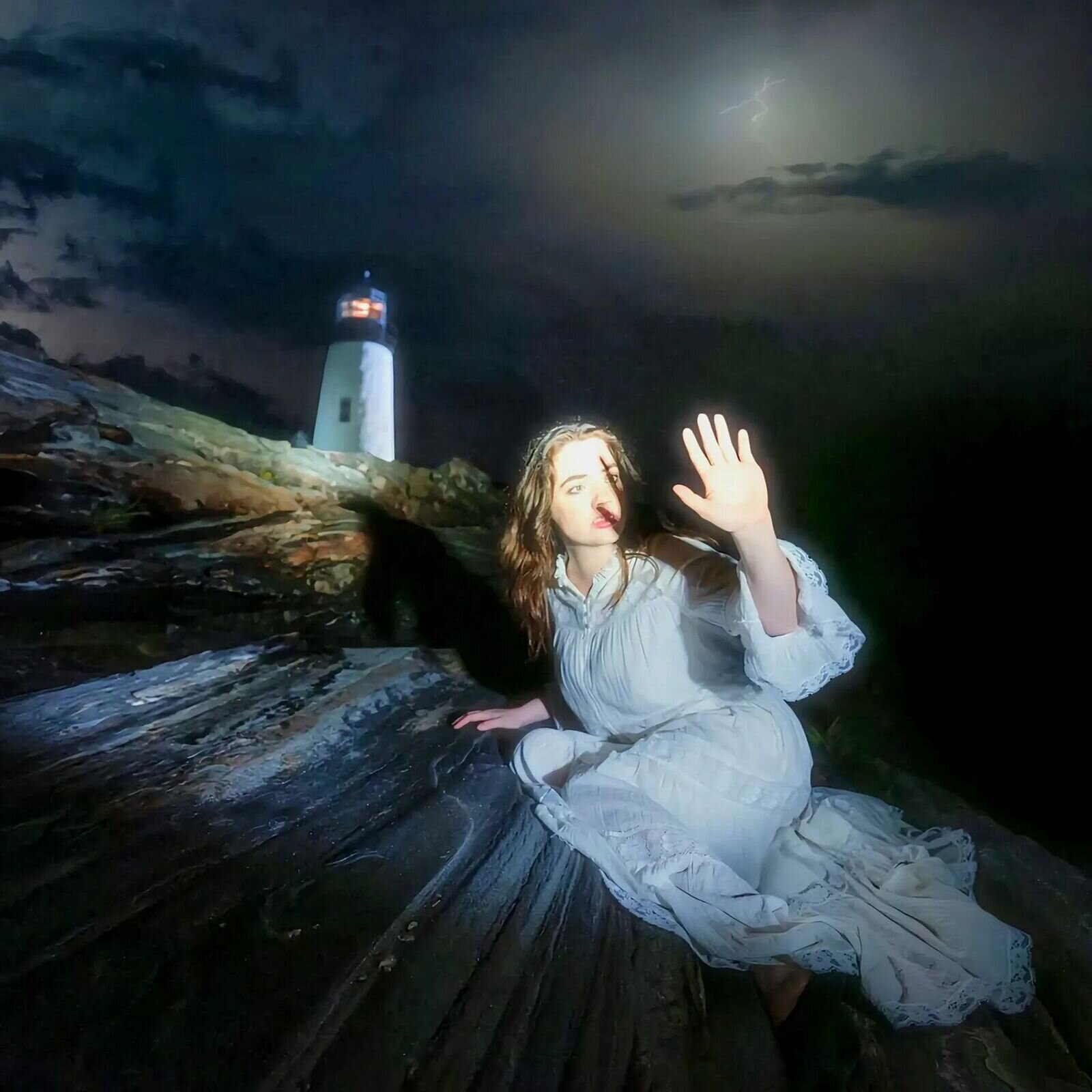 LP Genevieve Stokes - With A Lightning Strike (Indie Exclusive) (LP)