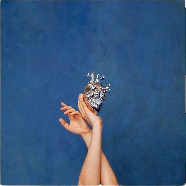 Vinüülplaat Aurora ( Singer ) - What Happened To The Heart? (Indie Exclusive) (Sea Blue Coloured) (2 LP)