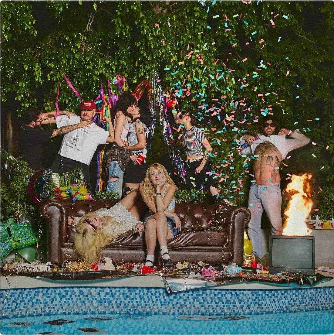 Glazbene CD Lambrini Girls - Who Let the Dogs Out (CD)