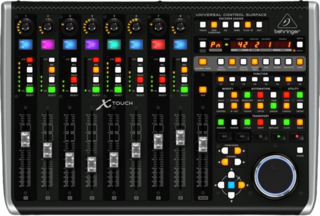 Ovladač DAW Behringer X-Touch Universal Control Surface Ovladač DAW