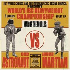 LP ploča Bad Astronaut Vs Armchair Martian - War Of The Worlds (Reissue) (Red Coloured) (LP)
