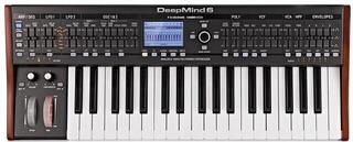 Synthesizer Behringer DeepMind 6 Synthesizer