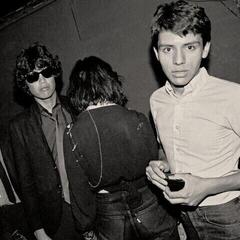 Schallplatte The Zeros - Don't Push Me Around (Singles & Rare Tracks '77-'80) (Reissue) (LP)