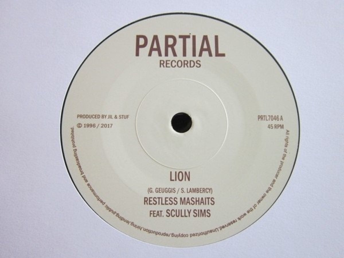 Vinyl Record Restless Mashaits & Noel "Scully" Simms - Lion (LP)