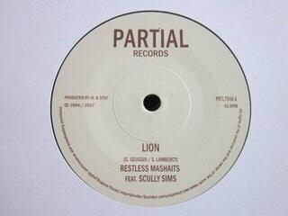 Vinyl Record Restless Mashaits & Noel "Scully" Simms - Lion (LP)