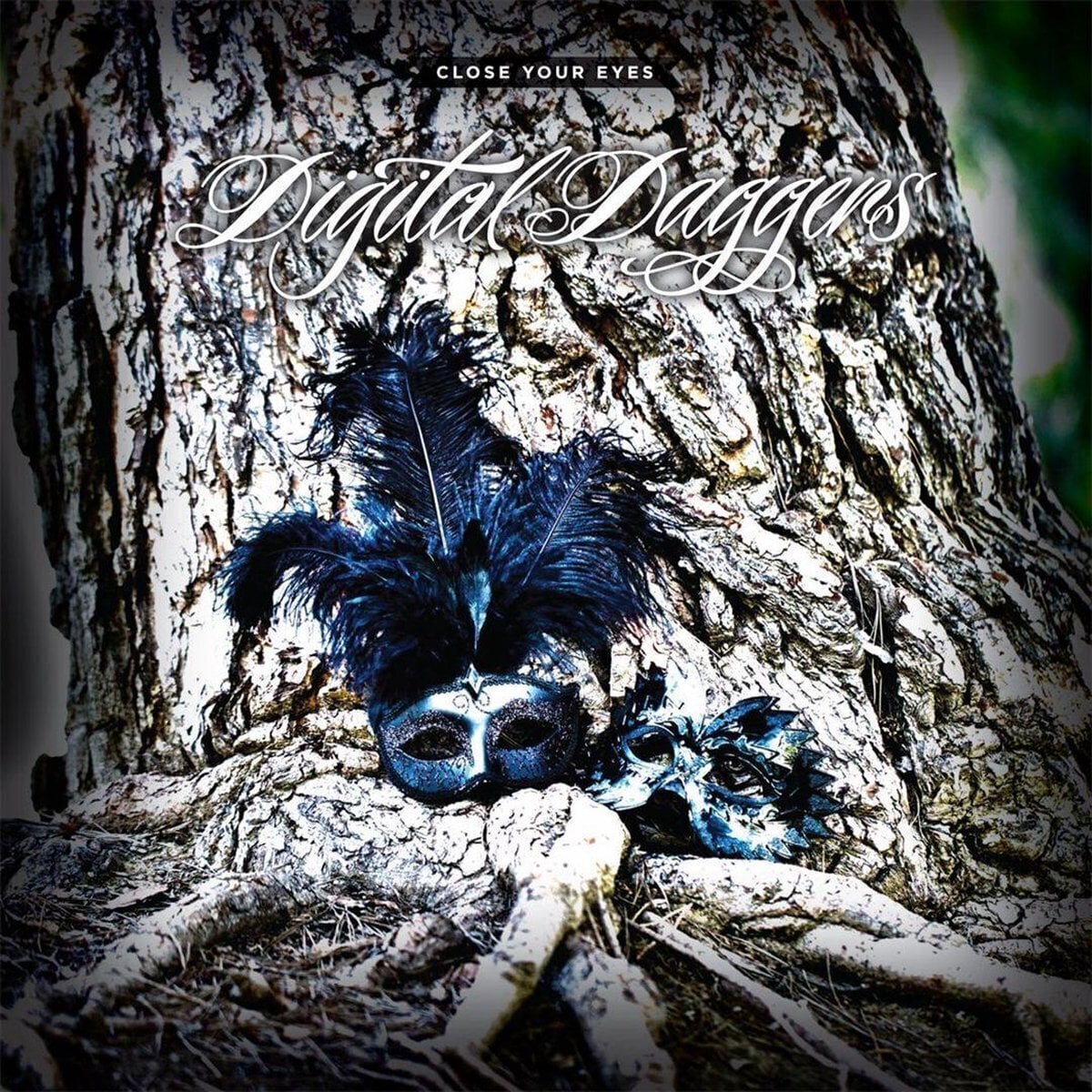 Schallplatte Digital Daggers - Close Your Eyes (Blue Coloured) (LP)