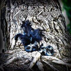 Schallplatte Digital Daggers - Close Your Eyes (Blue Coloured) (LP)