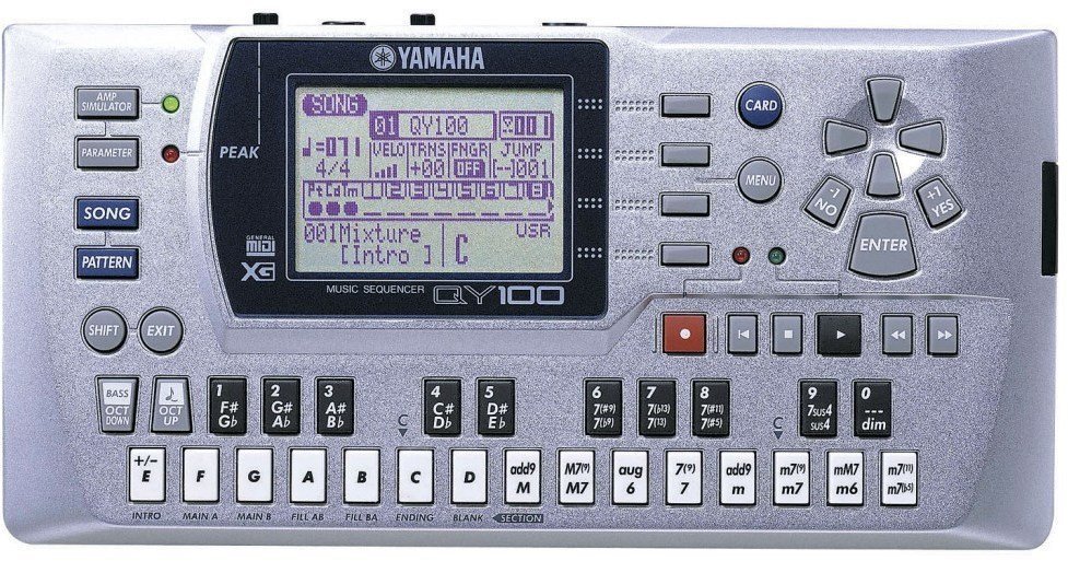 Samplers et systèmes modulaires Yamaha QY 100