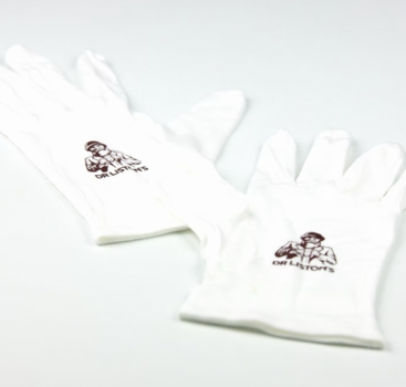 Produit de nettoyage et entretien pour guitares Dr. Liston's  The Doctor's Gloves - 1