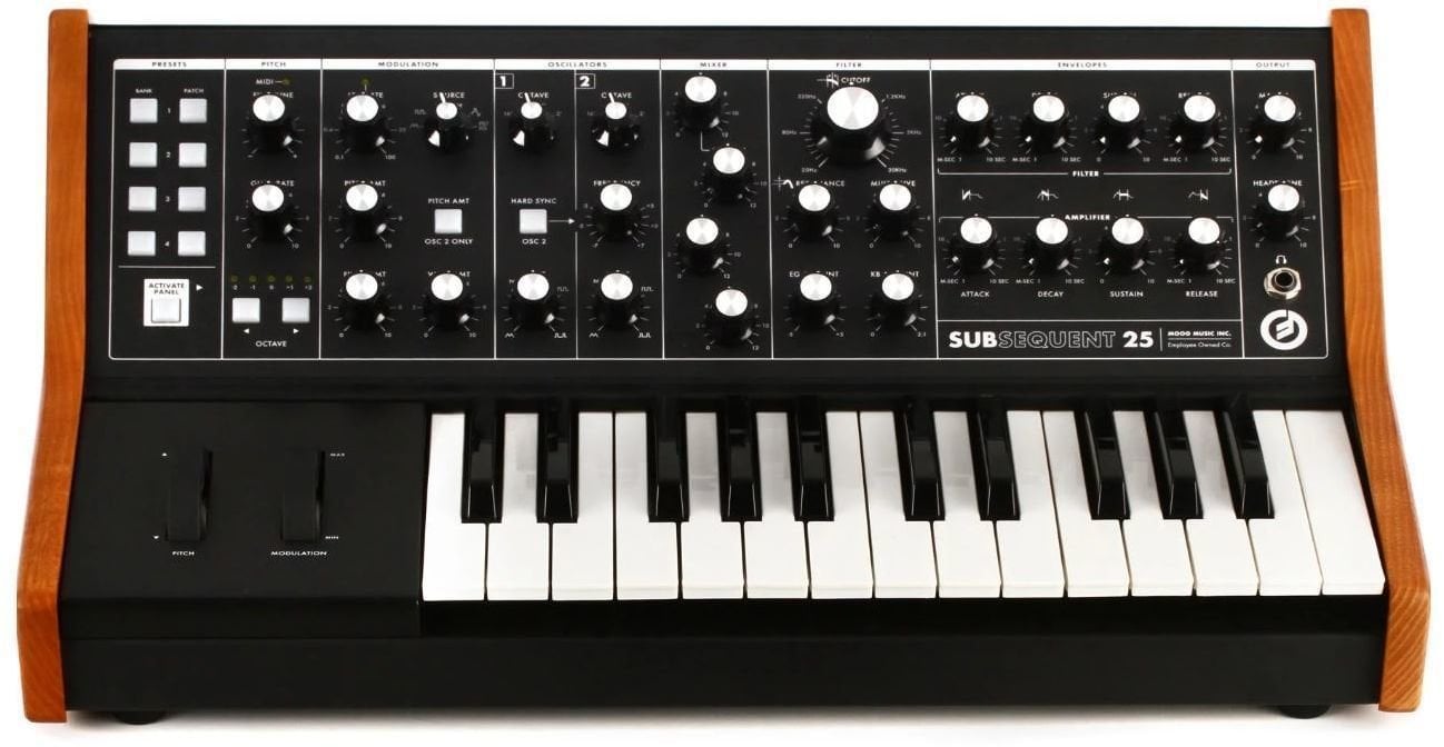 Synthétiseur MOOG Subsequent 25