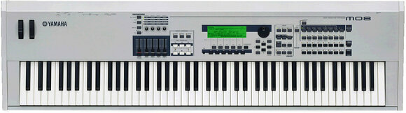Synthesizer Yamaha MO8 - 1