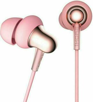En la oreja los auriculares 1more Stylish Pink - 1