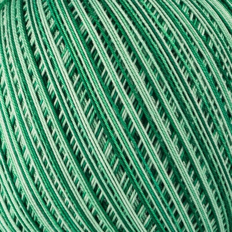 Плетене на една кука прежда Nitarna Ceska Trebova Nika Ombré 61152 Green
