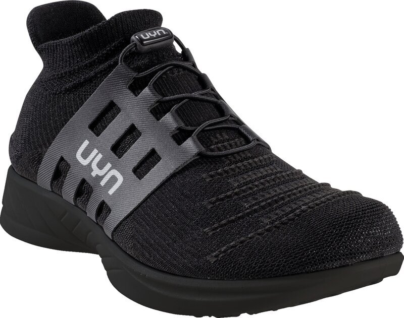 Silniční běžecká obuv UYN X-Cross Tune Optical Black/Black 39 Silniční běžecká obuv