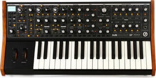 Synthesizer MOOG Subsequent 37 Synthesizer