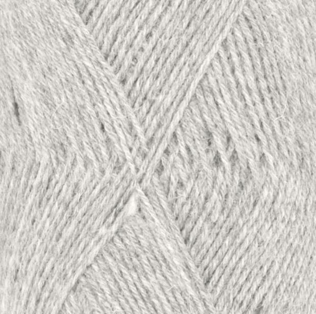 Fire de tricotat Drops Fabel Uni Colour 114 Light Pearl Grey
