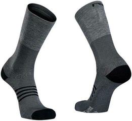 Calcetines de ciclismo Northwave Extreme Pro High Sock Black/Plum XS Calcetines de ciclismo