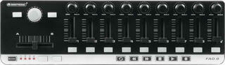 Contrôleur MIDI Omnitronic FAD-9 MIDI Controller Contrôleur MIDI