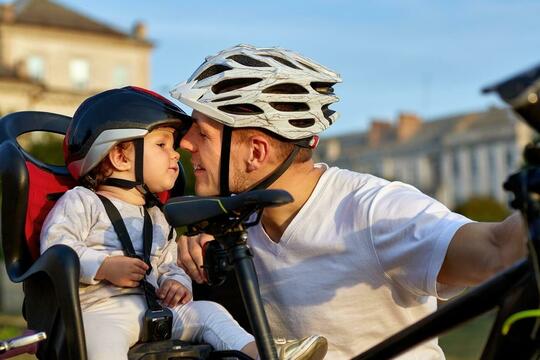 Ktorá sedačka na bicykel je pre dieťa najpohodlnejšia?