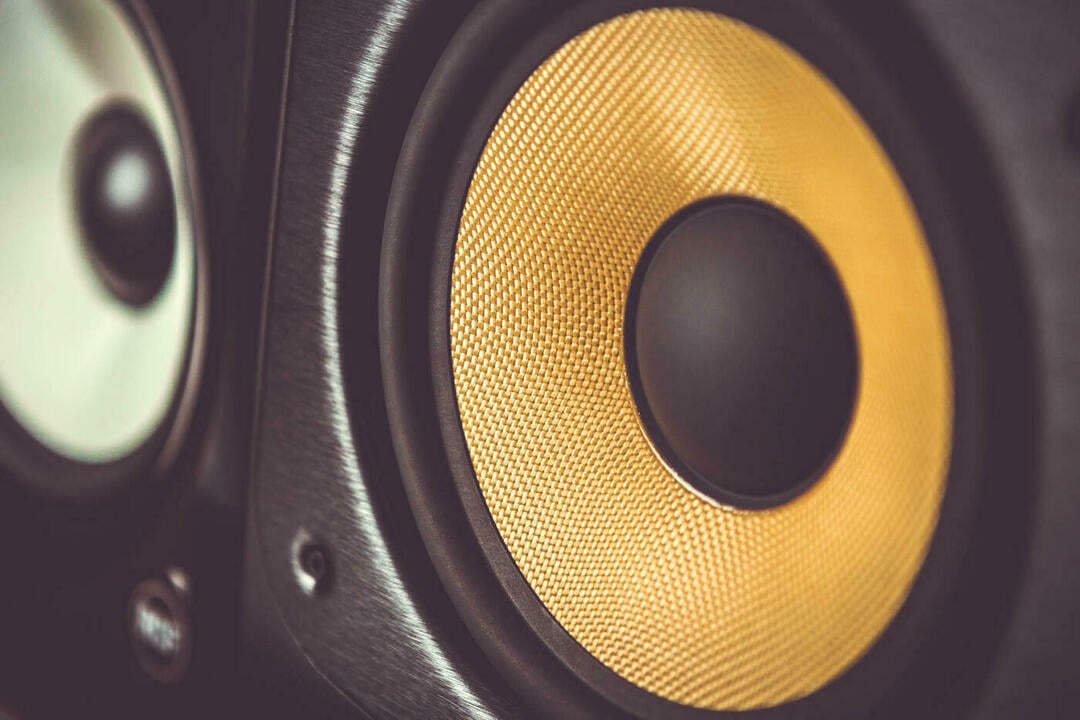 How to choose a studio monitor