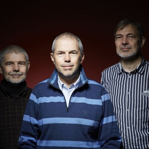BRATŘI EBENOVÉ