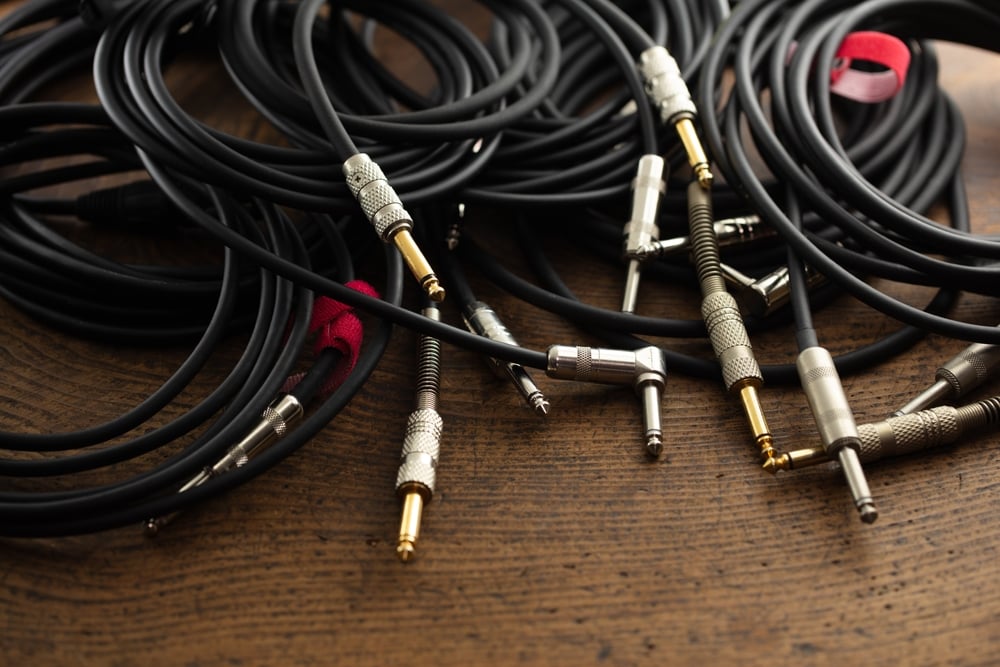 Come mettere ordine nel caos dei cavi nell’attrezzatura musicale?