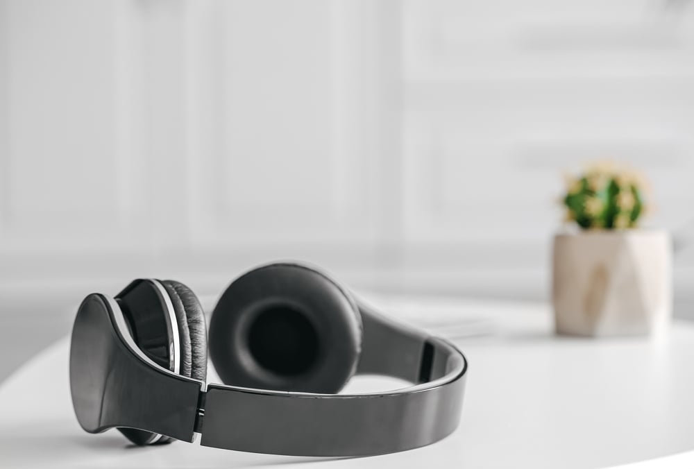 How to Choose Headphones – Studio, DJ, Wireless or In-Ear?